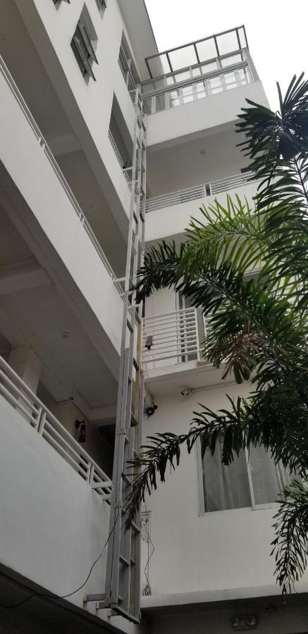 Innsite Room Rentals Pasay Bagian luar foto